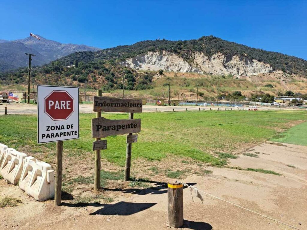 L'atterro, et la colline du déco derrière