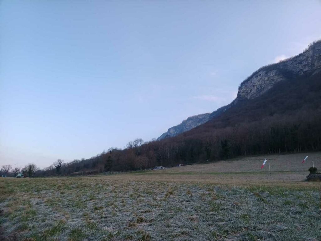 Terrain d'atterrissage à la fraîche